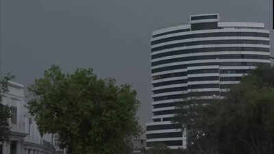 Sudden weather change! Rain brings cheer to Delhiites