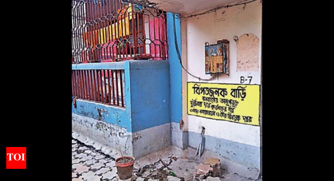 Vacate Rickety Salt Lake Flats In 1 Month Govt To Residents Kolkata