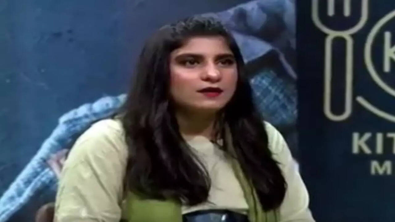 Pakistani woman brings restaurant's biryani to cooking contest show! Watch  the video here - Times of India