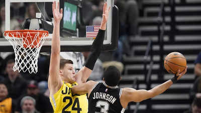 NBA: Spurs end 16-game losing skid at Jazz's expense