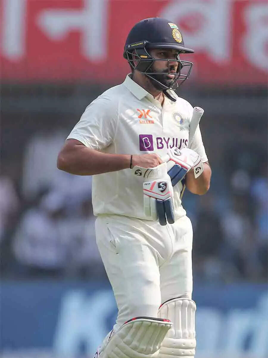 3rd Test: India sink to new low against Australia on Day 1 3rd Test: India sink to new low against Australia on Day 1