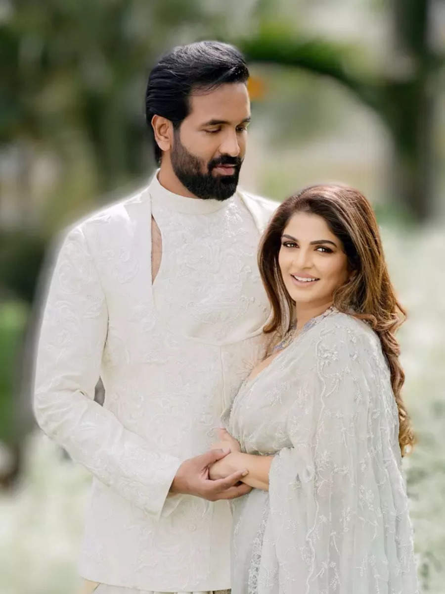 Vishnu Manchus Loved Up Pics With Wife Viranica Times Of India