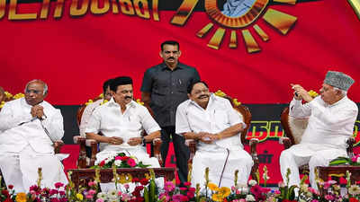 MK Stalin calls for united opposition to defeat BJP; Kharge, Farooq, Tejaswhi, Akhilesh call for united opposition