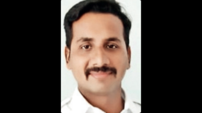 Nagpur traffic cop Rajesh Ghongade who foiled Rs 1 lakh robbery ignored by seniors, rewarded Rs 5,000 by CP Amitesh Kumar
