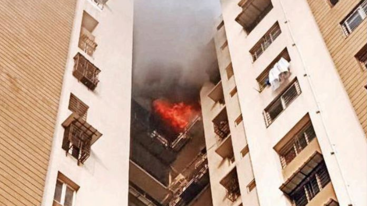 Dubai Fire Emergency Video: Massive Fire Breaks Out In Sports City