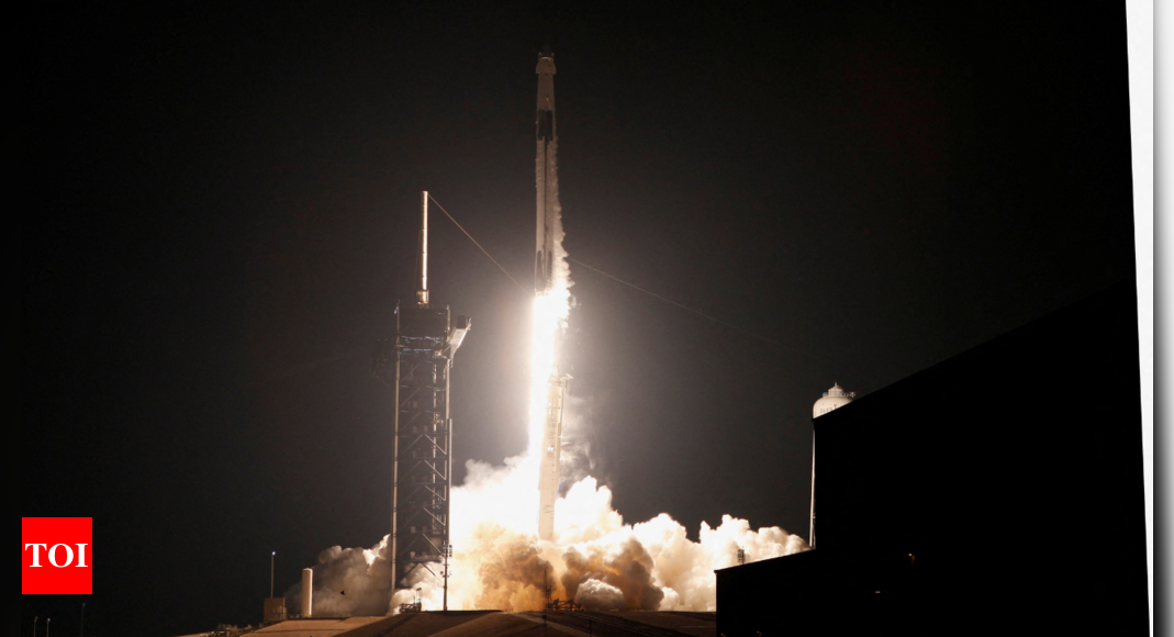 SpaceX launches US, Russia, UAE astronauts to space station – Times of India
