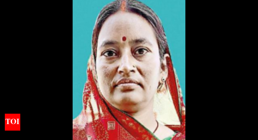 Bihar woman to get award for turning waste into decorative items