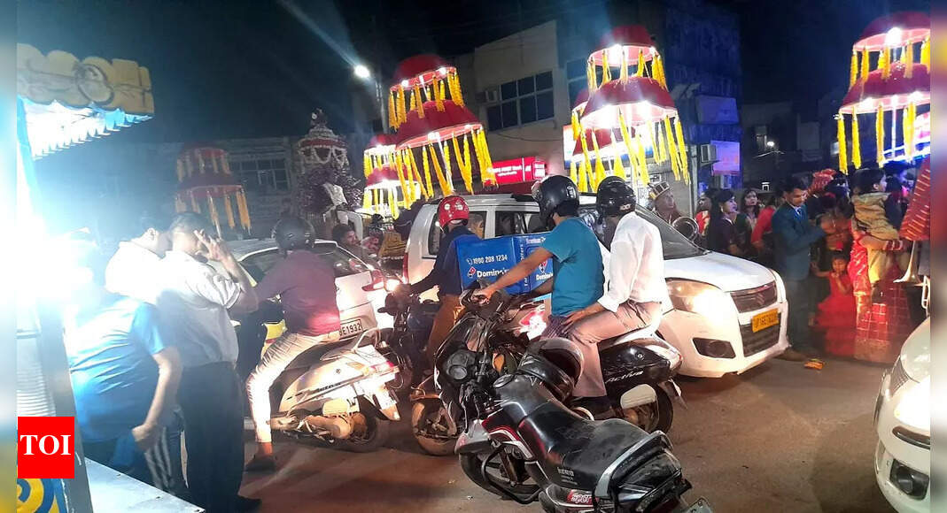 Noida: Disturbed by loud DJ music, sector 51 residents write to police ...