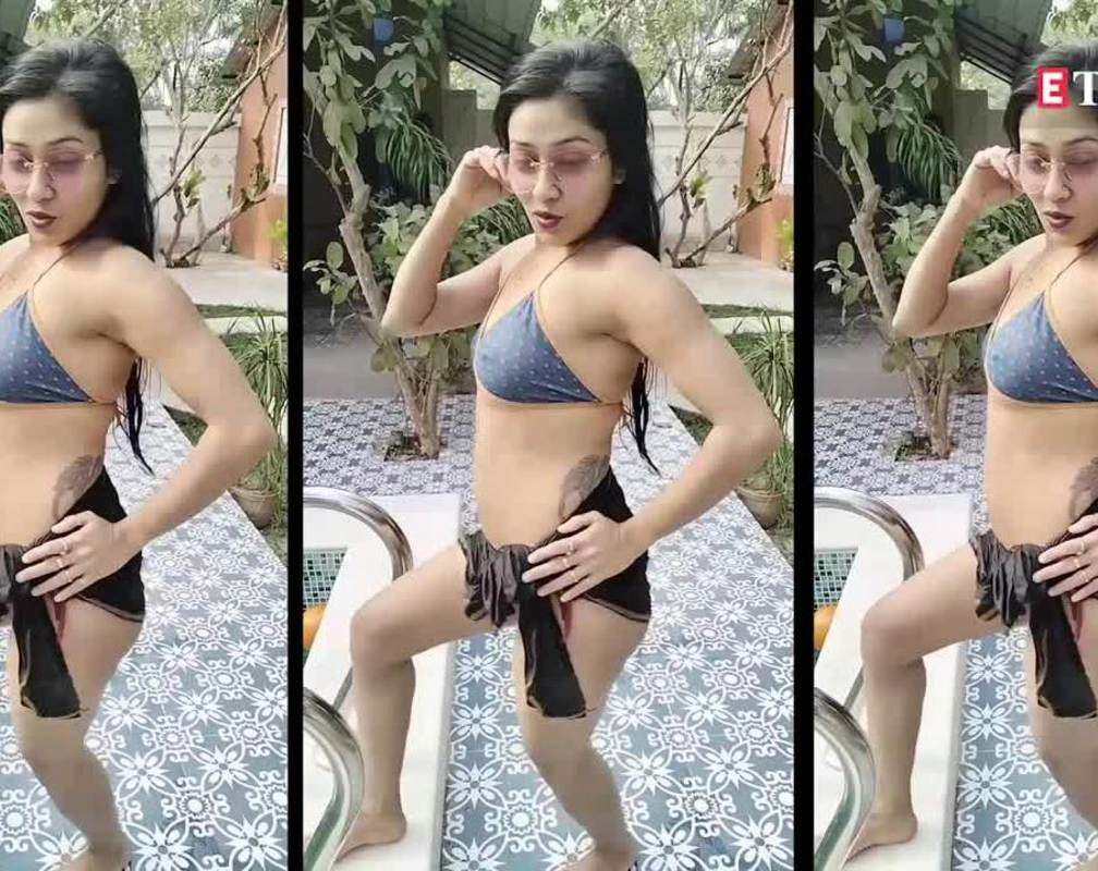 
Payel Sarkar dances in sizzling bikini, gets trolled
