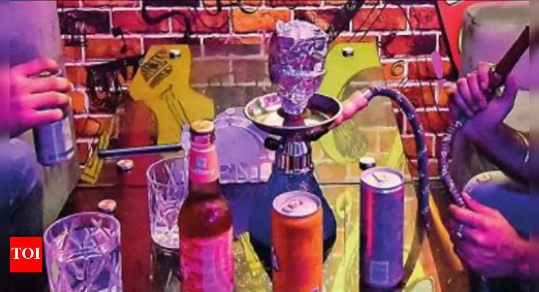 State may amend laws to ban hookah bars in Kolkata Mayor Hakim