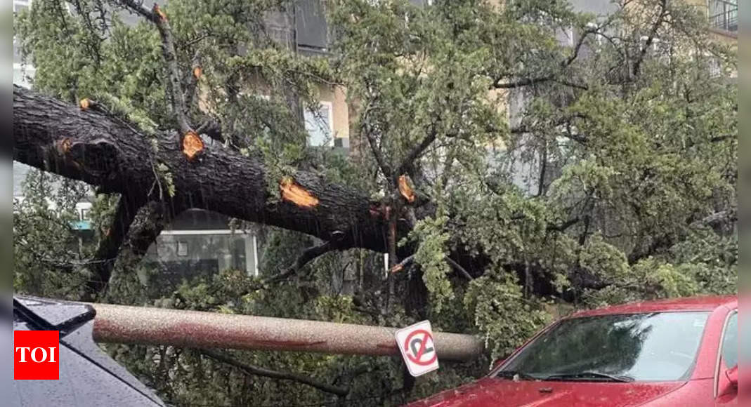 US: Storms roll eastward after slamming South; 5 deaths reported