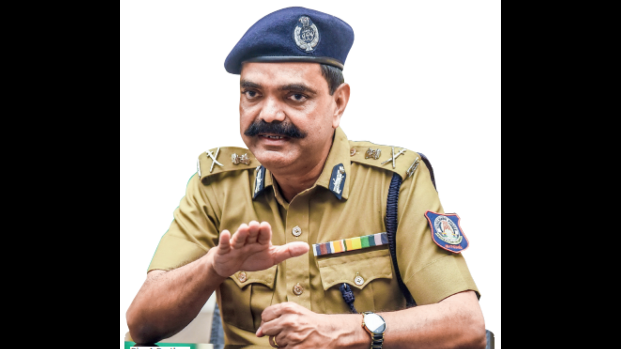 Landgrab, drugs, rowdyism ebbing in Chennai's tambaram: AAmalraj cop |  Chennai News - Times of India