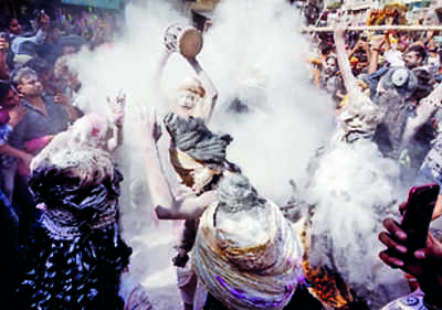 Rangbhari Ekadashi heraldsHoli festivities in Varanasi