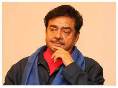 When Shatrughan Sinha’s father put his foot down on him joining the FTII, asked, 'Yeh acting ki training kya hoti hai?'