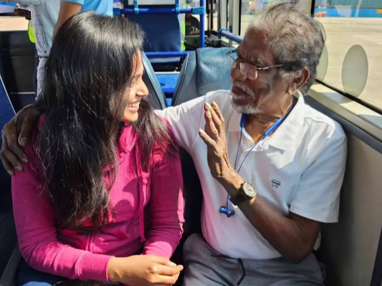 Bigg Boss Tamil fame actress Ramya Pandian meets director Bharathiraja; calls him a legend