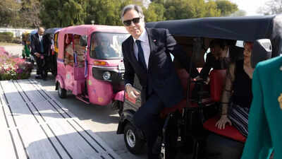 Watch: US Secretary of State Antony Blinken takes a ride in auto-rickshaw in Delhi