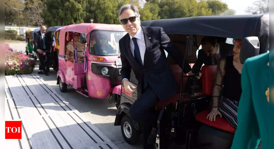 Mire: el secretario de Estado de EE. UU., Antony Blinken, da un paseo en auto-rickshaw en Delhi |  Noticias de Delhi