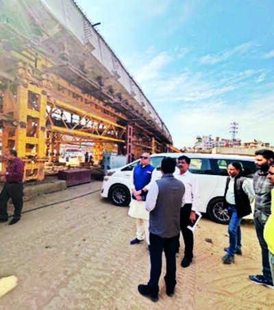 MP Arora inspects work on elevated road project