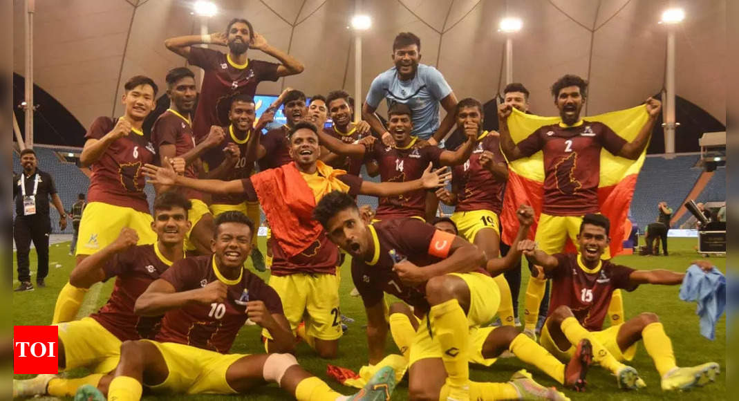 Karnataka end 54-year wait, win Santosh Trophy | Football News – Times of India