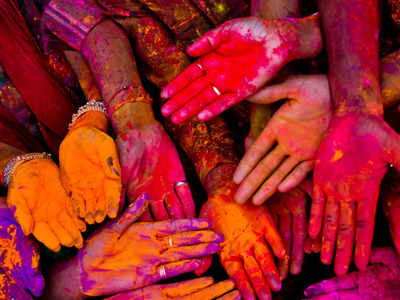 Happy Holi 2024: Top 50 Wishes, Messages, Quotes, Images and Greetings to share with your loved ones