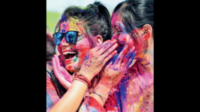 Residents say no to Chinese colours for Holi