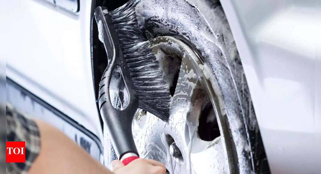 Best Tyre Cleaner Brushes To Keep The Wheels Of Your Car Clean And
