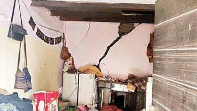 250 families shifted as building shows cracks in Maharashtra's Dombivli