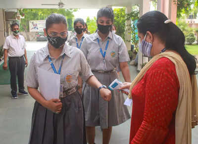 ISC Class 12 Physics Exam 2023 Today: Check last-minute exam instructions and guidelines
