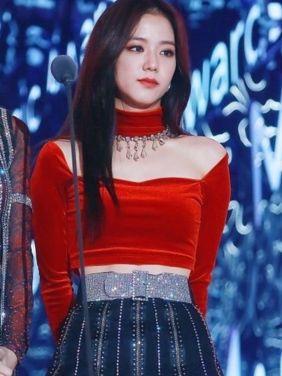 Blackpink star Jisoo's most iconic stage outfits - TrendRadars India