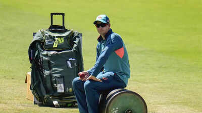 Steve Smith to lead Australia in 4th Test against India as Pat Cummins stays home to be with his unwell mother