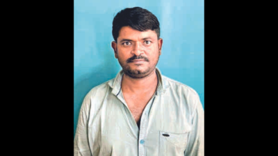 Man throws acid on wife's partner in Ahmedabad