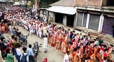 Tourists pour in as Majuli islandgears up for 4-day extravaganza
