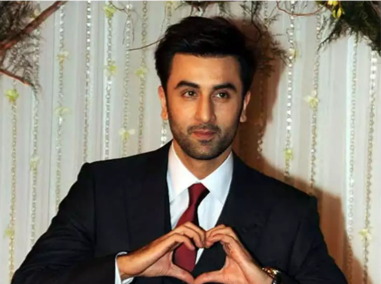 Fashion News, Happy Birthday Ranbir Kapoor: Suits or T-Shirts, He Looks  Handsome In All!