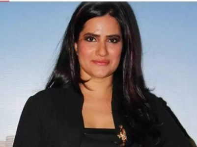Sona on her 'opportunistic women' tweet