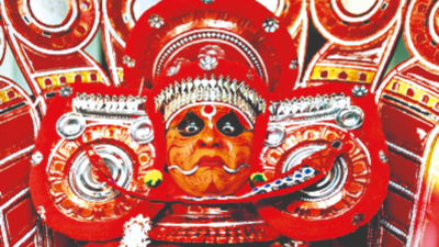 Malabar-based art forms add to fest’s glory in Kerala