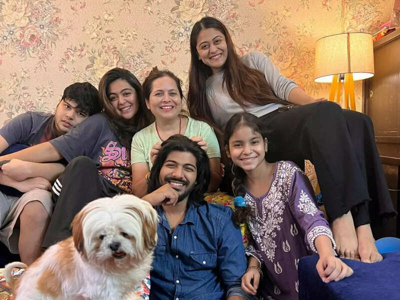Sheezan Khan's sister Shafaq Naaz posts first family photo after his release on bail in Tunisha Sharma suicide case