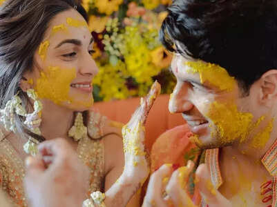PICS: Sid-Kiara celebrate 1 month anniversary