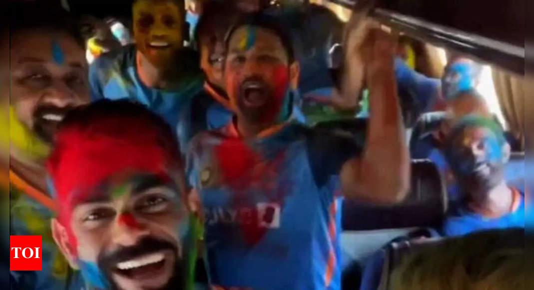 Watch: India stars Virat Kohli, Rohit Sharma lead Holi celebrations inside team bus | Cricket News – Times of India