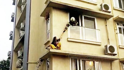 Woman rescued from window ledge after fire breaks out in Mumbai flat