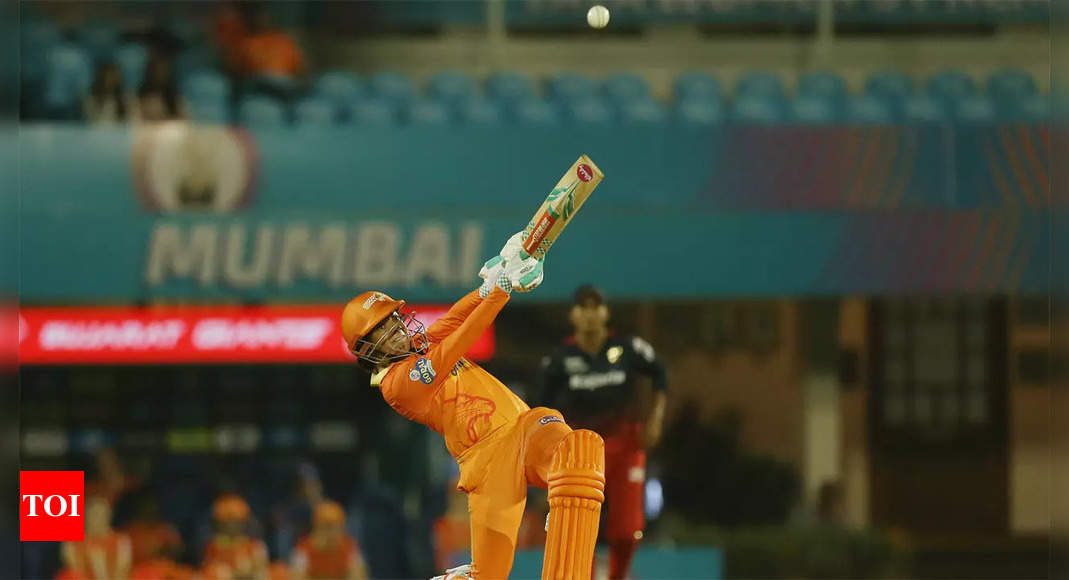 Sophia Dunkley smashes fastest fifty in Women’s Premier League | Cricket News – Times of India