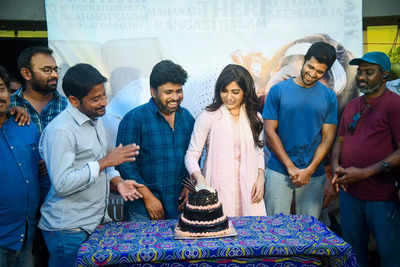 Grand Welcome For Samantha On 'Kushi' Sets | Telugu Movie News - Times ...