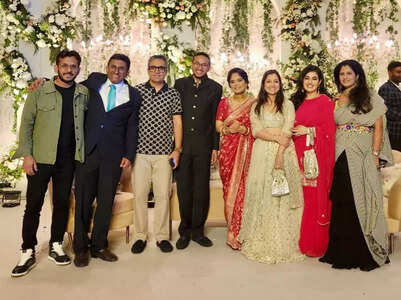 Aman, Ashneer attend Ritesh's wedding
