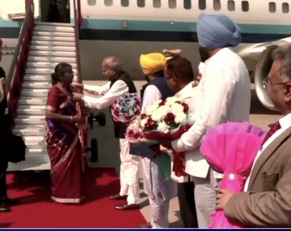 
Punjab: President Murmu arrives in Amritsar
