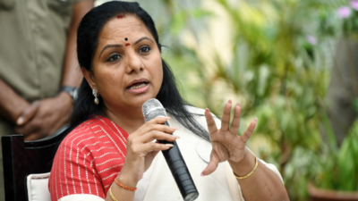 In a first, K Kavitha invites Congress to Delhi protest, praises Sonia Gandhi