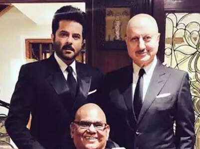 Stories of Satish Kaushik's friendships will warm your heart