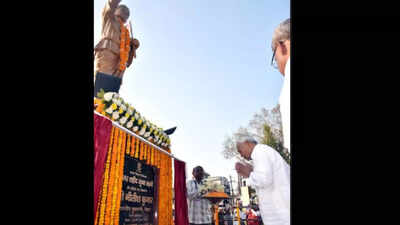 Bihar CM unveils life-size statue of freedom fighter Jubba Sahni at newly developed park