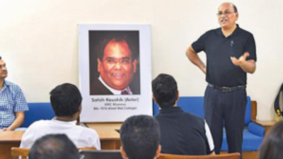 'Renovating Kirori Mal College's auditorium was Satish Kaushik's dream'