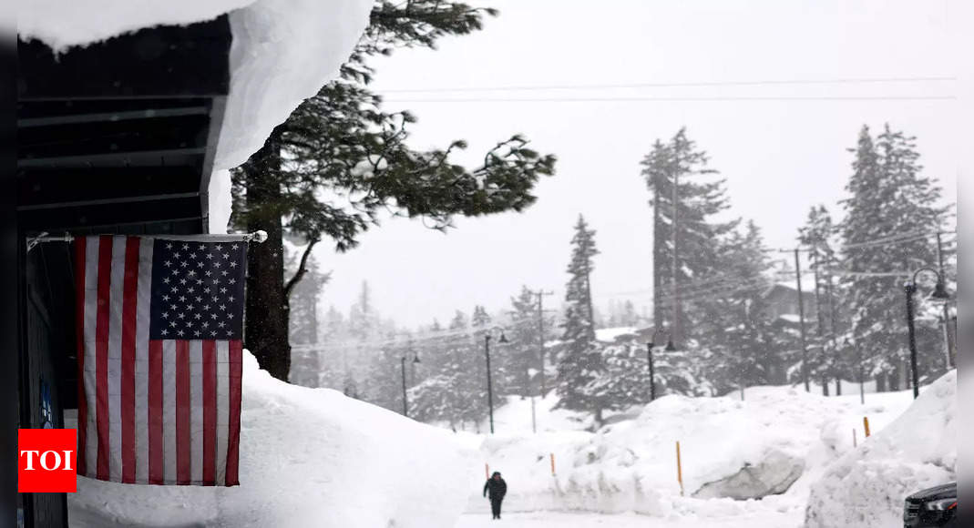 Une rivière atmosphérique inonde des villes californiennes, apporte de la pluie et de la neige