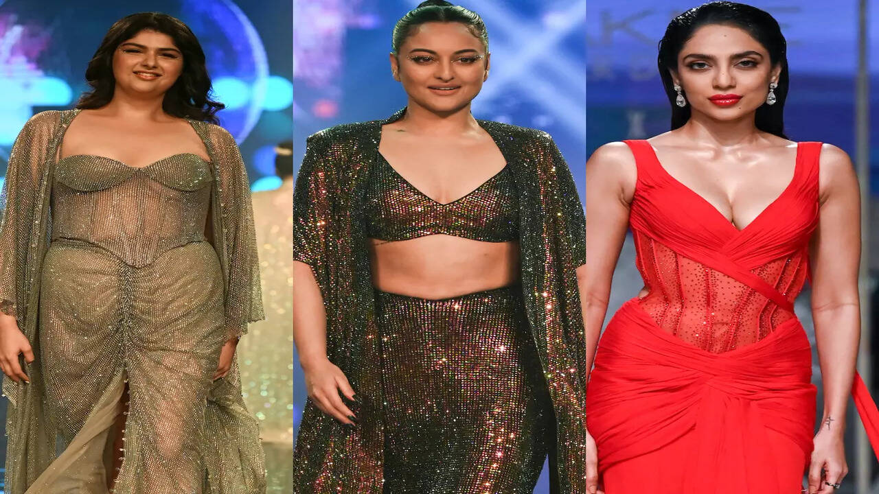 Anshula Kapoor, Sonakshi Sinha, Sobhita Dhulipala scorch the ramp - Times  of India