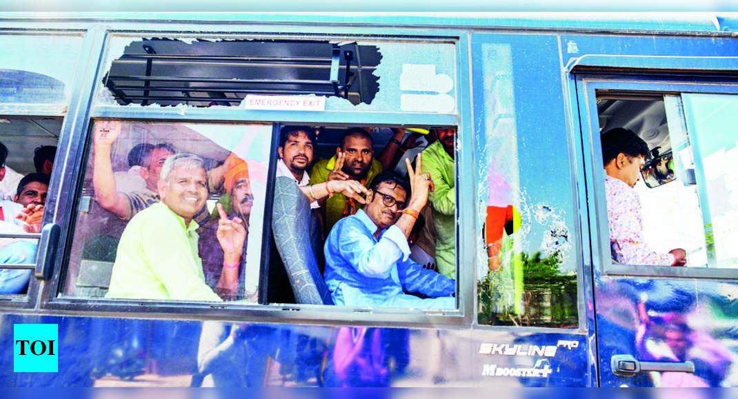 सांसदों के साथ ‘दुर्व्यवहार’ को लेकर पुलिस से भिड़े भाजपा नेता |  जयपुर समाचार – टाइम्स ऑफ इंडिया